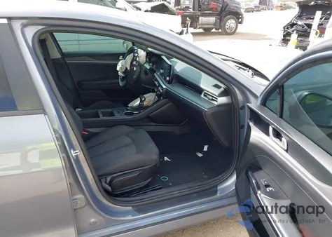 2021 Kia K5 Lxs из США, поврежденный, VIN 5XXG14J27MG047386